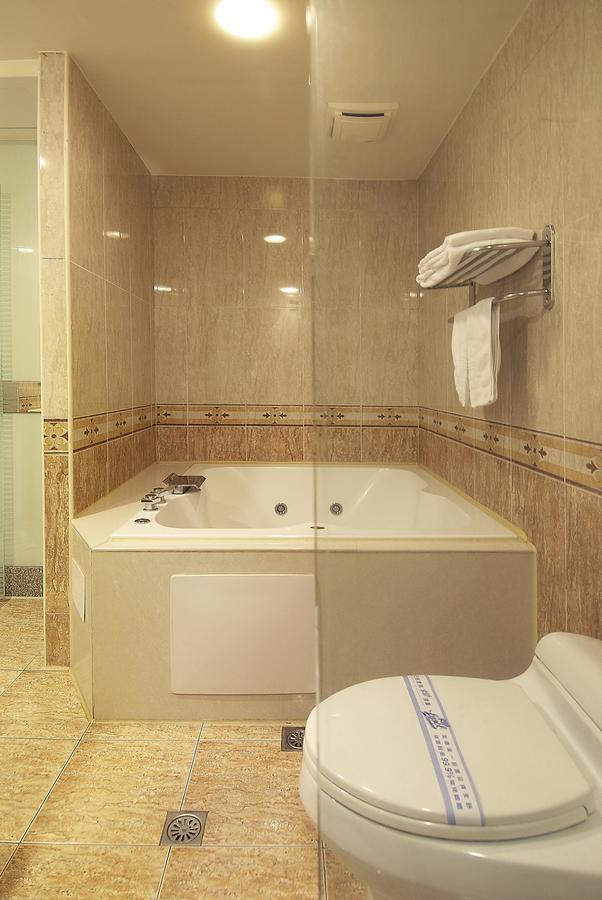 Zhi Baishan Motel Zhunan Exterior foto